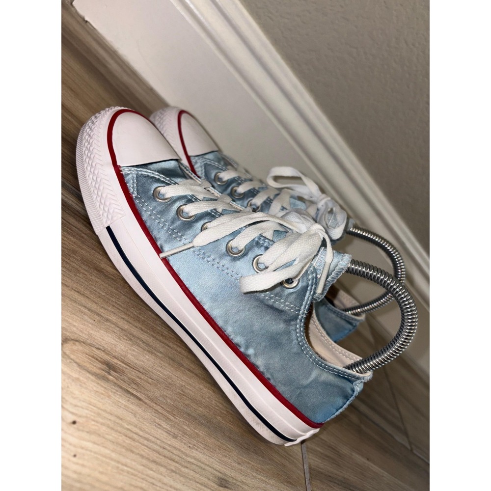 Converse Women's Size 6.5 Chuck Taylor Satin Baby Blue